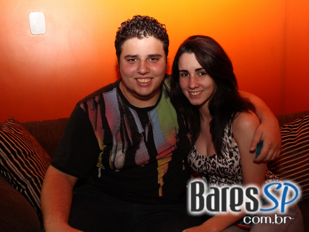 Vila Moema apresentou ambiente descontraído com DJs residentes Vila Moema apresentou ambiente descontraído com DJs residentes