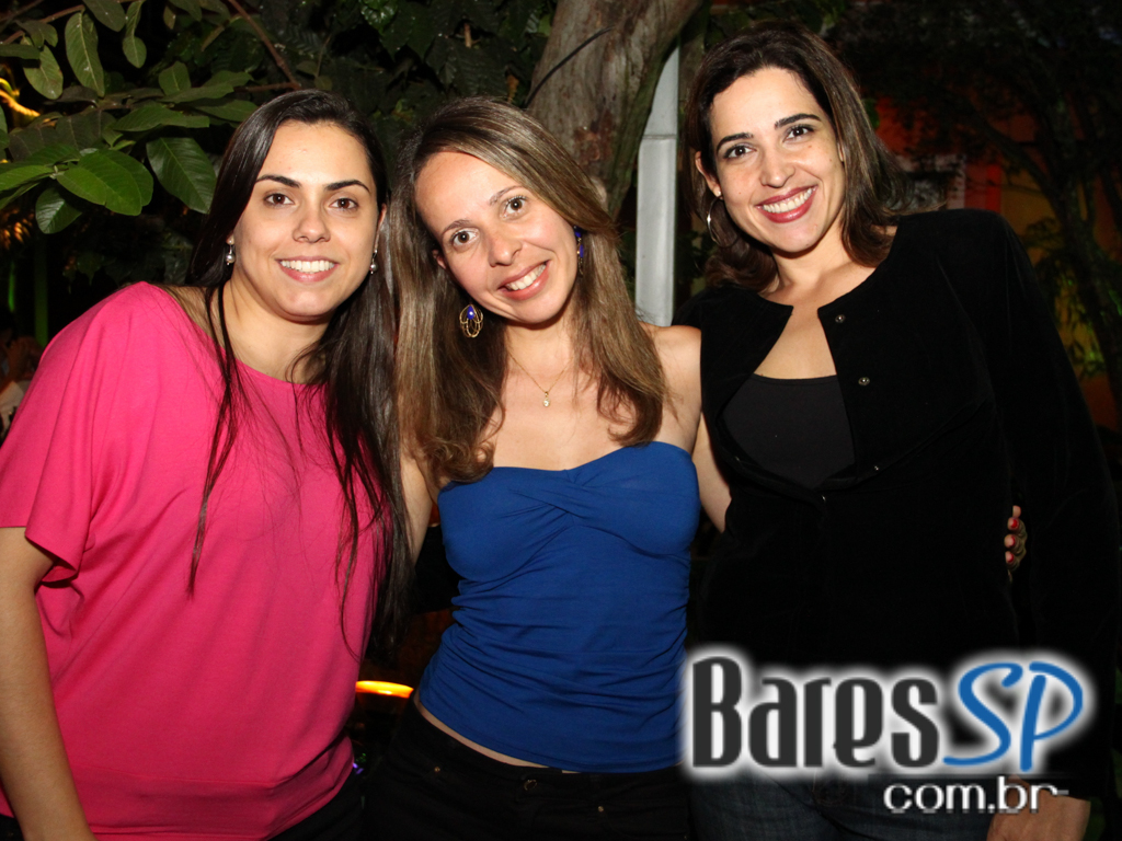 Vila Moema apresentou ambiente descontraído com DJs residentes Vila Moema apresentou ambiente descontraído com DJs residentes