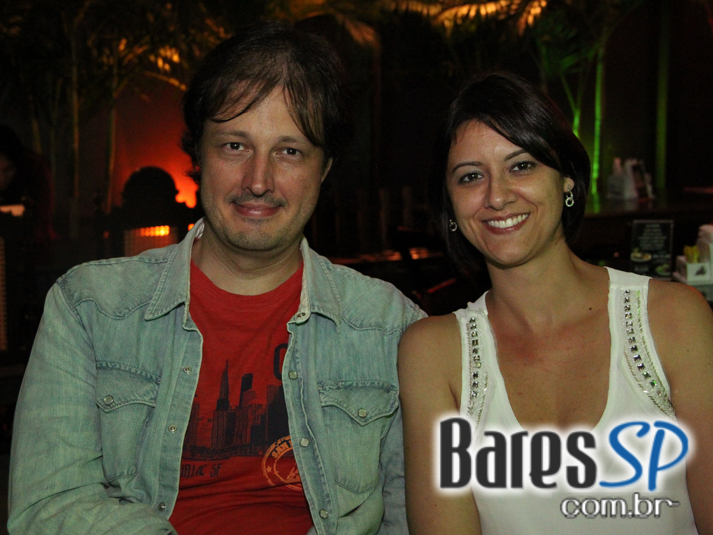 Vila Moema apresentou ambiente descontraído com DJs residentes Vila Moema apresentou ambiente descontraído com DJs residentes