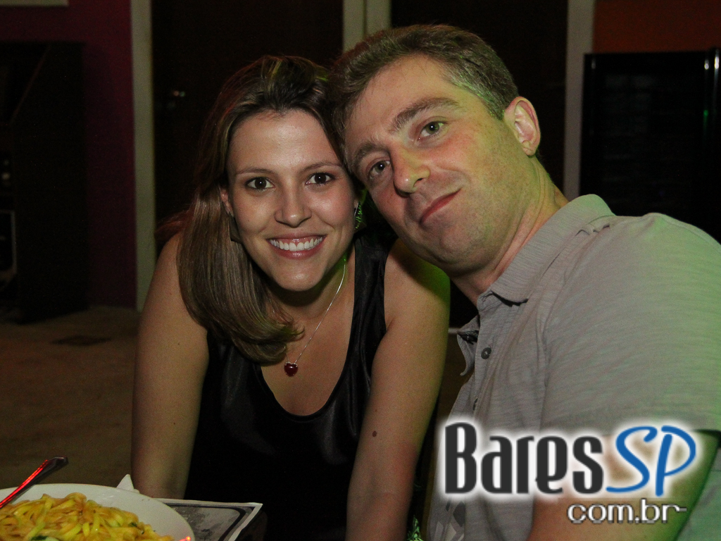 Vila Moema apresentou ambiente descontraído com DJs residentes Vila Moema apresentou ambiente descontraído com DJs residentes