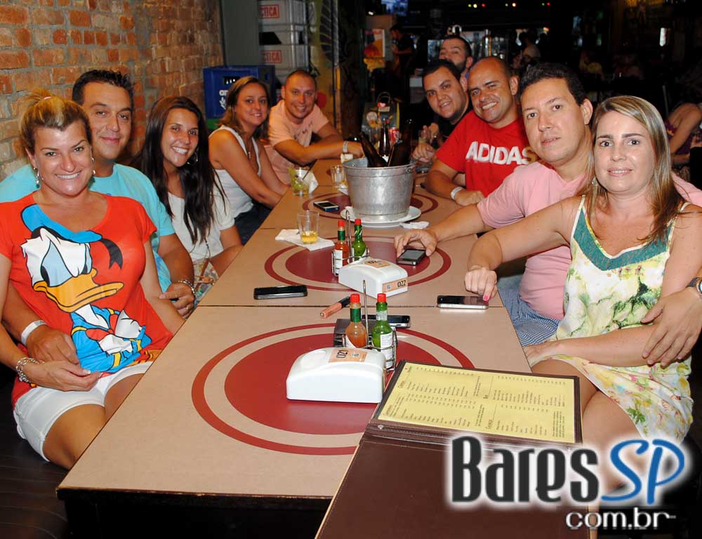 Armazém Piola ofereceu no domingo cardápio variado de petiscos e bebidas Armazém Piola ofereceu no domingo cardápio variado de petiscos e bebidas