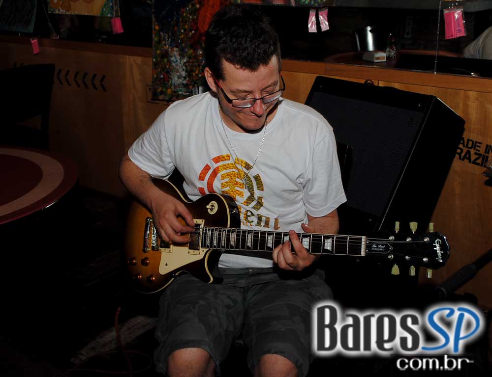 Armazém Piola ofereceu no domingo cardápio variado de petiscos e bebidas Armazém Piola ofereceu no domingo cardápio variado de petiscos e bebidas