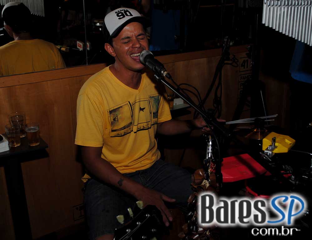 Armazém Piola ofereceu no domingo cardápio variado de petiscos e bebidas Armazém Piola ofereceu no domingo cardápio variado de petiscos e bebidas