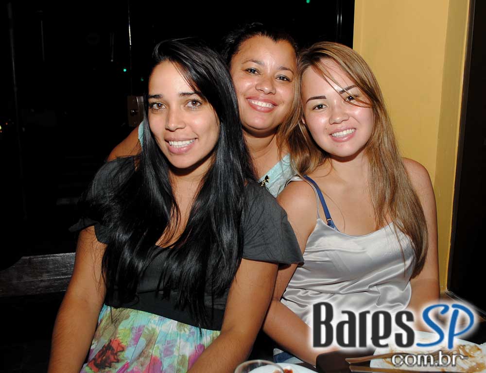 Boteco Madá ofereceu música ao vivo com atração especial na sexta Boteco Madá ofereceu música ao vivo com atração especial na sexta