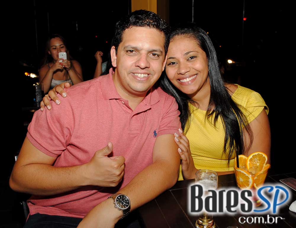 Boteco Madá ofereceu música ao vivo com atração especial na sexta Boteco Madá ofereceu música ao vivo com atração especial na sexta