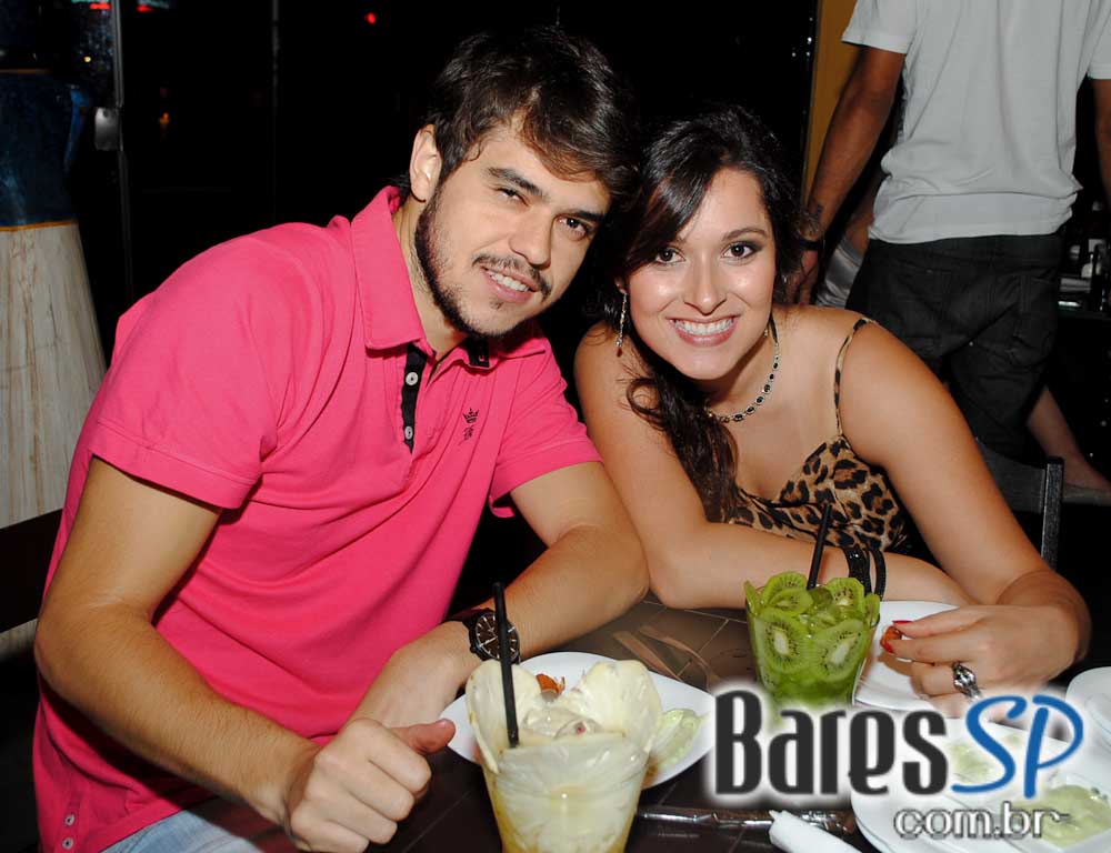 Boteco Madá ofereceu música ao vivo com atração especial na sexta Boteco Madá ofereceu música ao vivo com atração especial na sexta