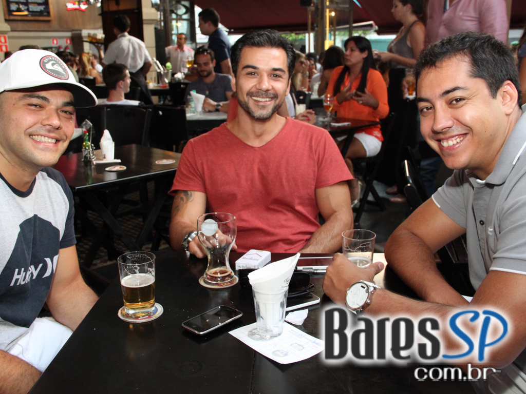 Boteco São Bento ofereceu chopp gelado no domingo, na Vila Madalena Boteco São Bento ofereceu chopp gelado no domingo, na Vila Madalena