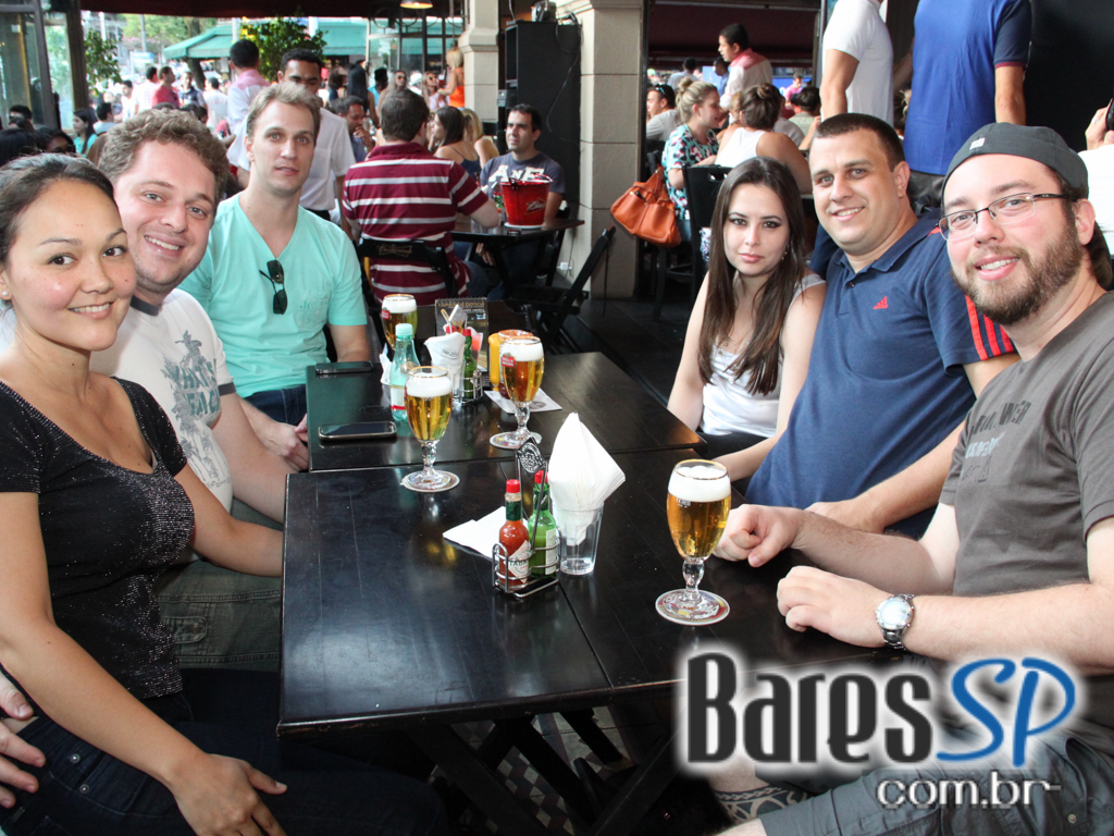 Boteco São Bento ofereceu chopp gelado no domingo, na Vila Madalena Boteco São Bento ofereceu chopp gelado no domingo, na Vila Madalena