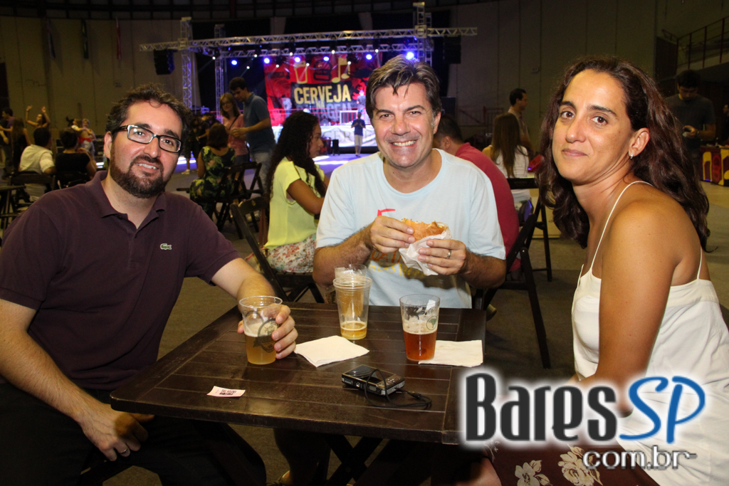 Sociedade da Cerveja apresentou feira que uniu cerveja, música e gastronomia no Esporte Clube Sírio Sociedade da Cerveja apresentou feira que uniu cerveja, música e gastronomia no Esporte Clube Sírio