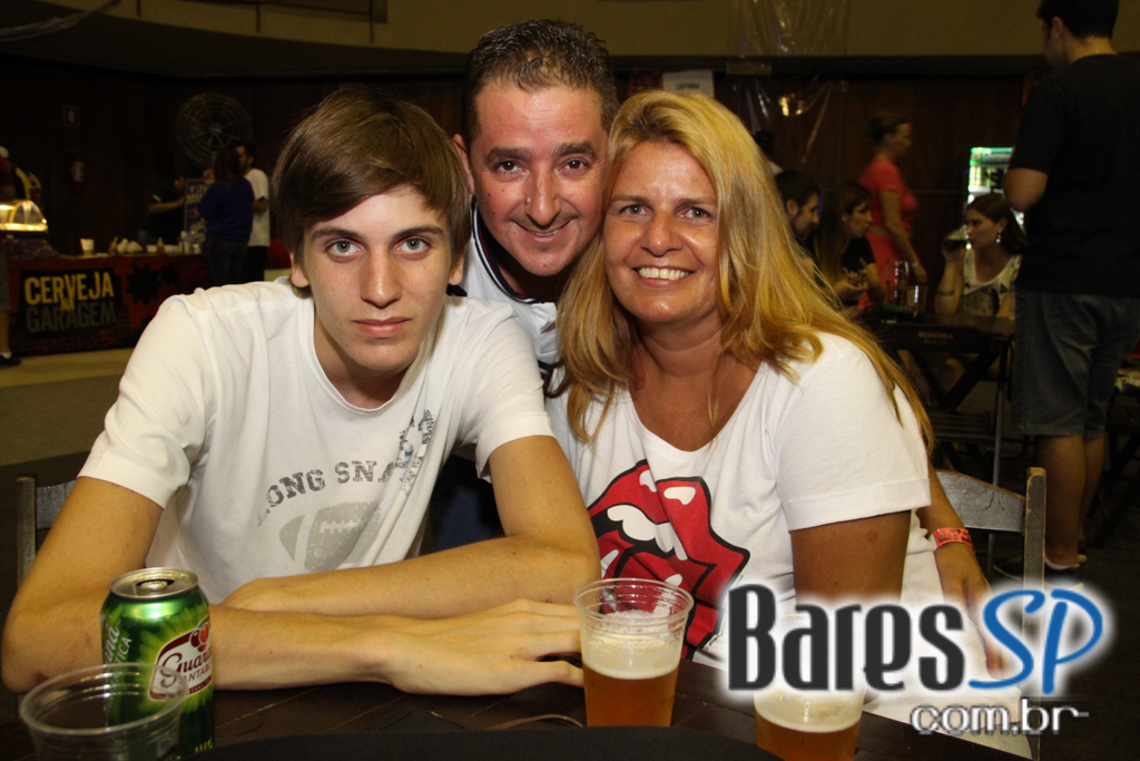 Sociedade da Cerveja apresentou feira que uniu cerveja, música e gastronomia no Esporte Clube Sírio Sociedade da Cerveja apresentou feira que uniu cerveja, música e gastronomia no Esporte Clube Sírio