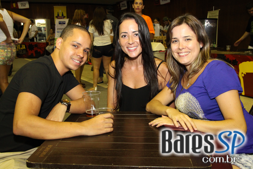 Sociedade da Cerveja apresentou feira que uniu cerveja, música e gastronomia no Esporte Clube Sírio Sociedade da Cerveja apresentou feira que uniu cerveja, música e gastronomia no Esporte Clube Sírio