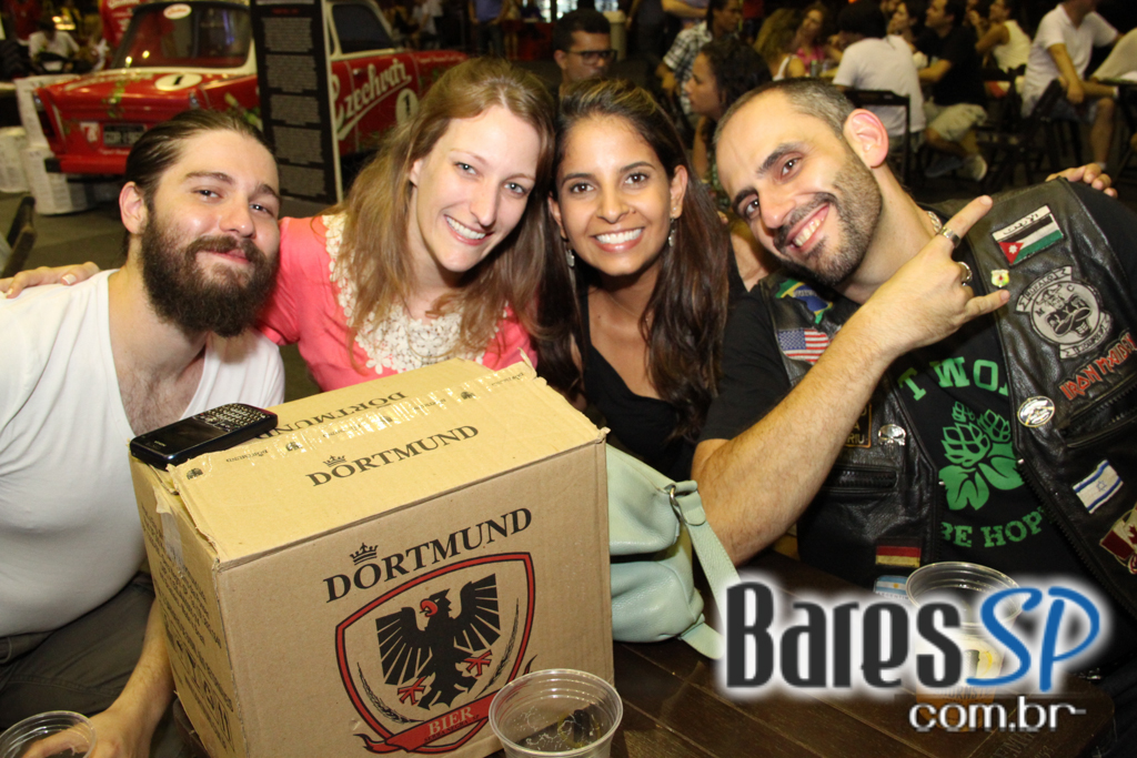 Sociedade da Cerveja apresentou feira que uniu cerveja, música e gastronomia no Esporte Clube Sírio Sociedade da Cerveja apresentou feira que uniu cerveja, música e gastronomia no Esporte Clube Sírio