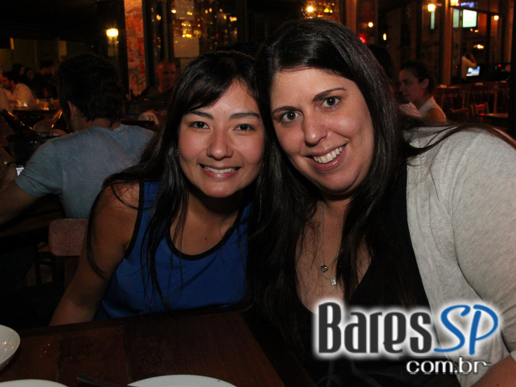 Open Bar no happy hour do Bar Seu Domingos na Vila Madalena Open Bar no happy hour do Bar Seu Domingos na Vila Madalena