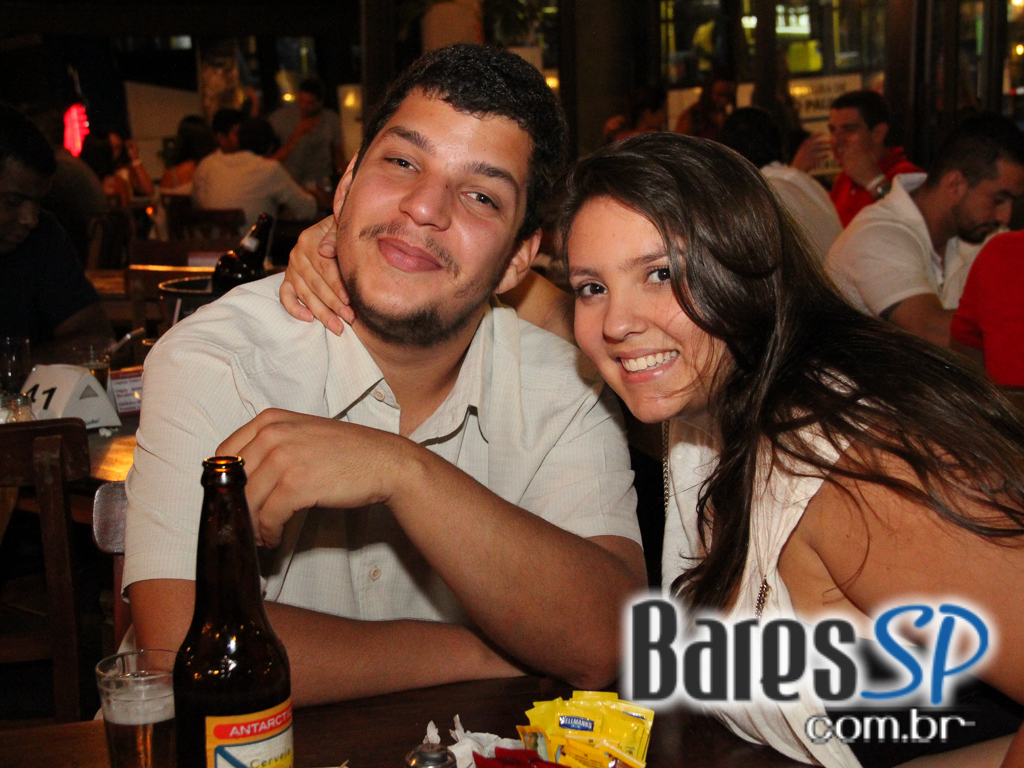 Open Bar no happy hour do Bar Seu Domingos na Vila Madalena Open Bar no happy hour do Bar Seu Domingos na Vila Madalena