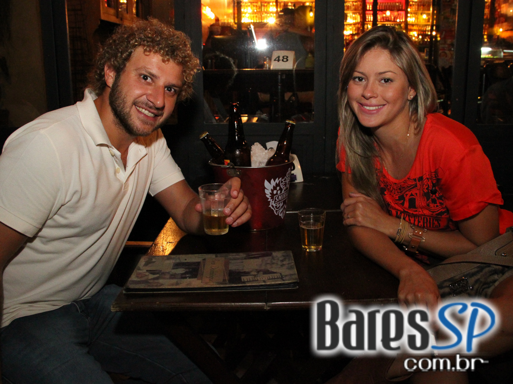 Open Bar no happy hour do Bar Seu Domingos na Vila Madalena Open Bar no happy hour do Bar Seu Domingos na Vila Madalena