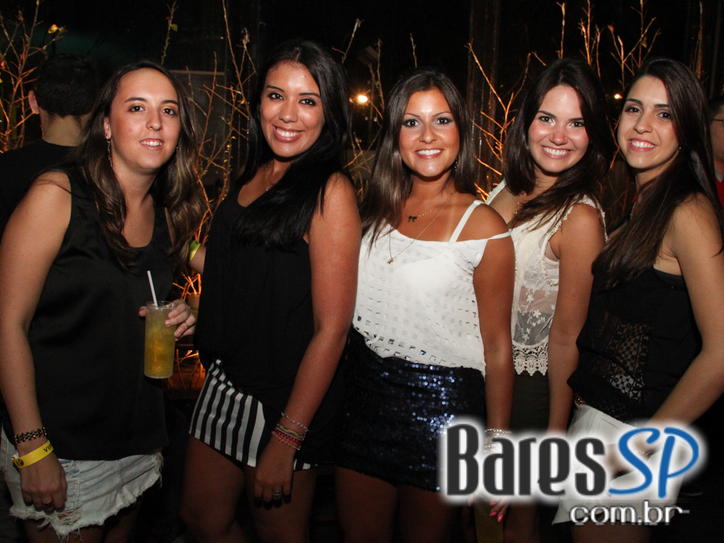 Deck Bar Itaim embalou a sexta-feira com happy hour especial Deck Bar Itaim embalou a sexta-feira com happy hour especial