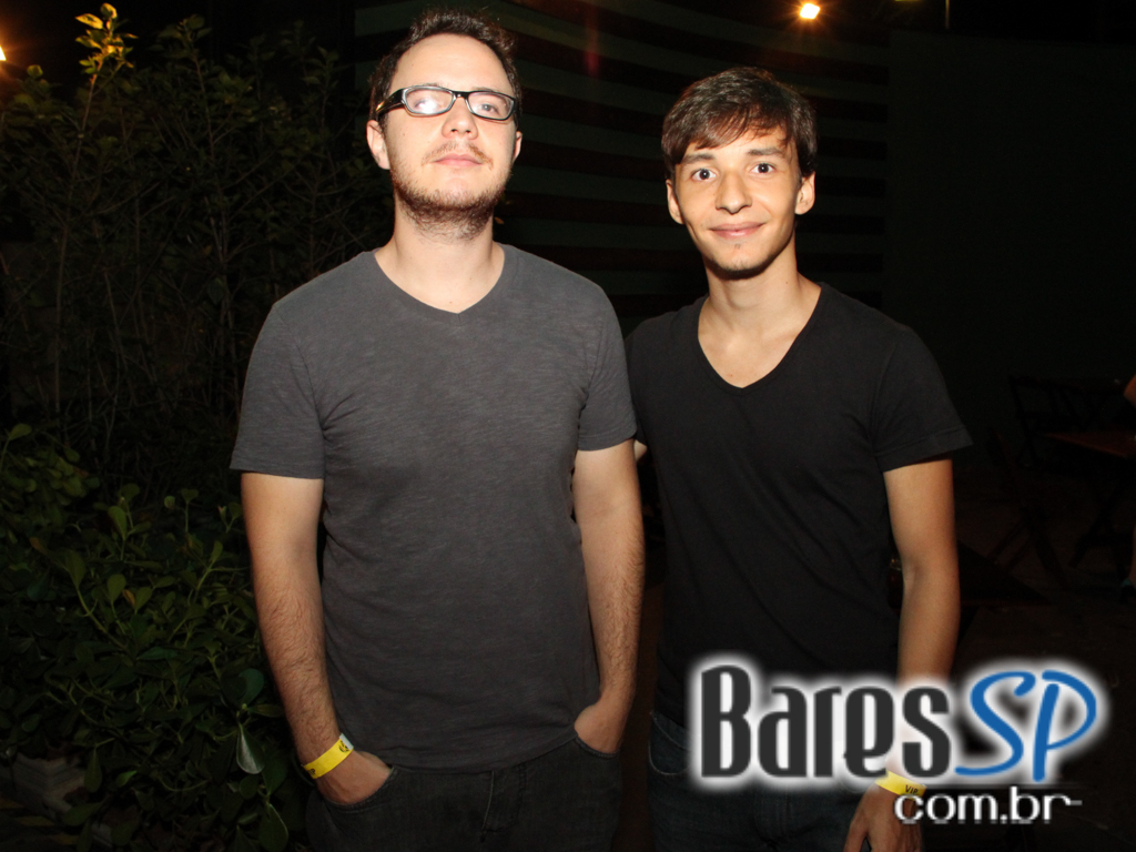 Deck Bar Itaim embalou a sexta-feira com happy hour especial Deck Bar Itaim embalou a sexta-feira com happy hour especial