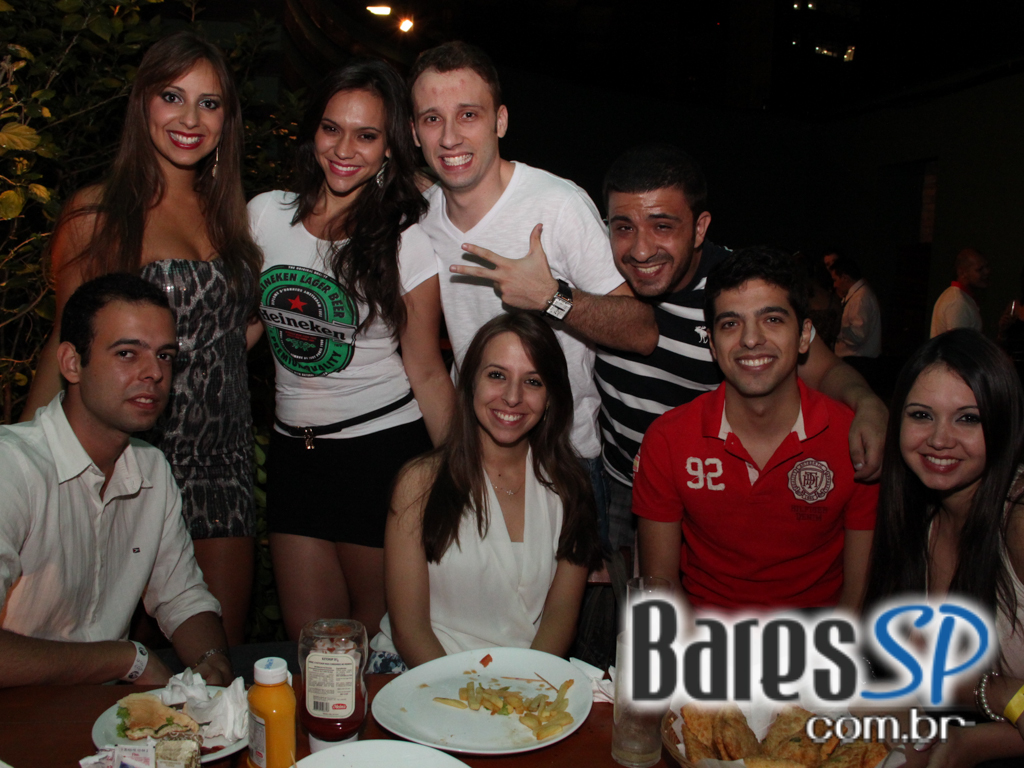 Deck Bar Itaim embalou a sexta-feira com happy hour especial Deck Bar Itaim embalou a sexta-feira com happy hour especial