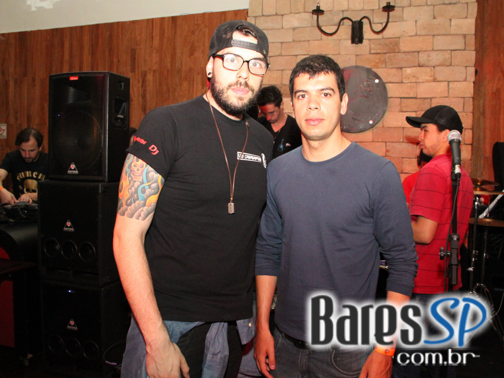 Deck Bar Itaim embalou a sexta-feira com happy hour especial Deck Bar Itaim embalou a sexta-feira com happy hour especial