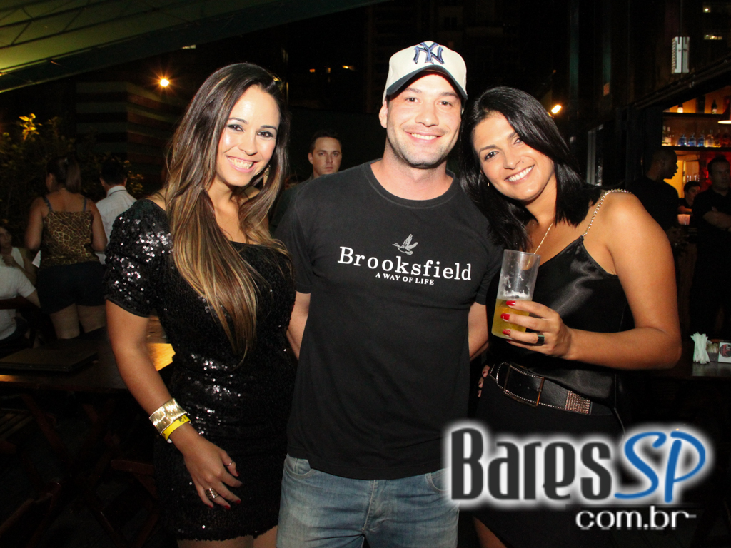 Deck Bar Itaim embalou a sexta-feira com happy hour especial Deck Bar Itaim embalou a sexta-feira com happy hour especial