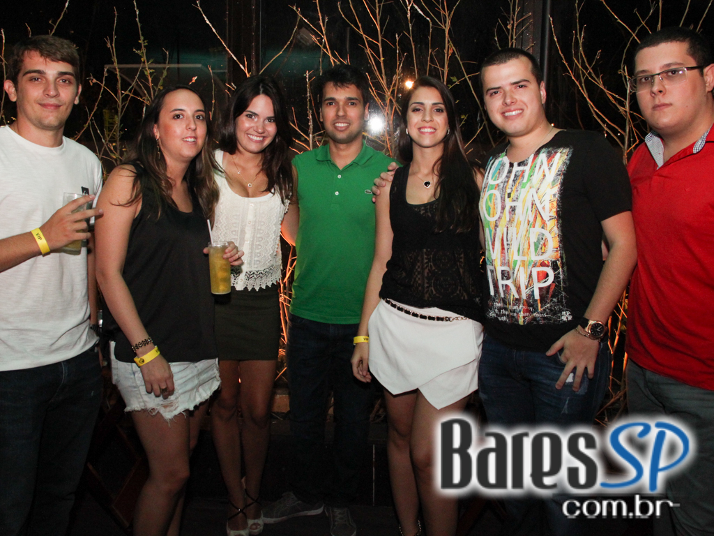 Deck Bar Itaim embalou a sexta-feira com happy hour especial Deck Bar Itaim embalou a sexta-feira com happy hour especial