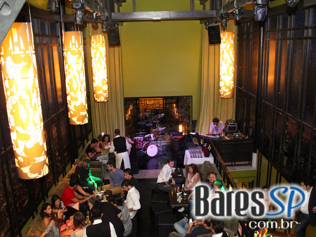 Panorama Bar inaugurou na segunda-feira no bairro de Jardim Paulista Panorama Bar inaugurou na segunda-feira no bairro de Jardim Paulista