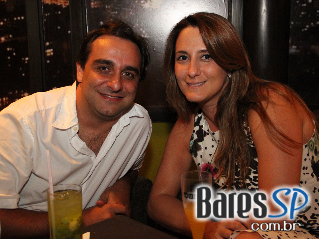 Panorama Bar inaugurou na segunda-feira no bairro de Jardim Paulista Panorama Bar inaugurou na segunda-feira no bairro de Jardim Paulista