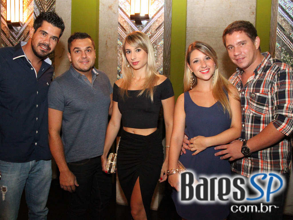 Panorama Bar inaugurou na segunda-feira no bairro de Jardim Paulista Panorama Bar inaugurou na segunda-feira no bairro de Jardim Paulista