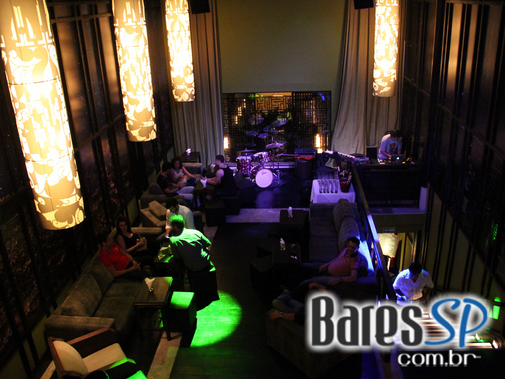 Panorama Bar inaugurou na segunda-feira no bairro de Jardim Paulista Panorama Bar inaugurou na segunda-feira no bairro de Jardim Paulista