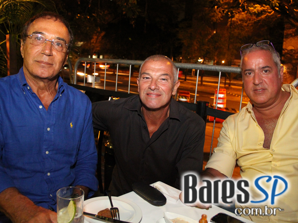 Panorama Bar inaugurou na segunda-feira no bairro de Jardim Paulista Panorama Bar inaugurou na segunda-feira no bairro de Jardim Paulista