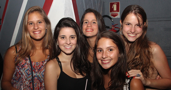 Projeto Fuck Rehab com DJs convidados agitaram a pista do Beco 203