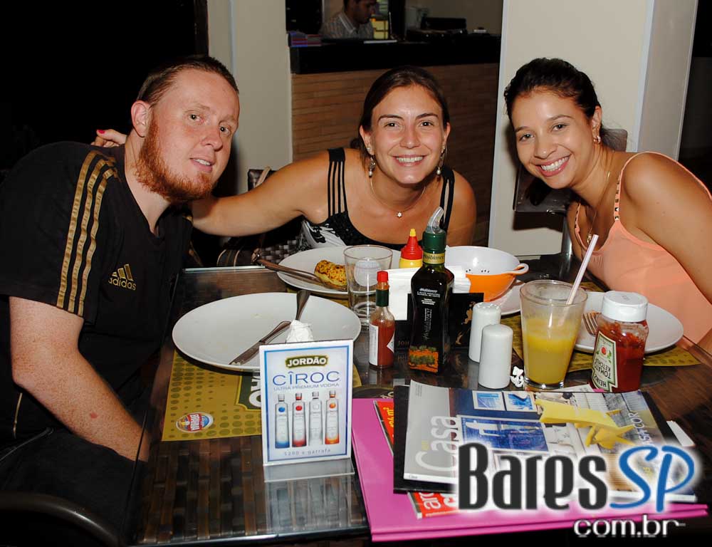 Jordão Bar ofereceu Happy Hour com chope gelado e petiscos Jordão Bar ofereceu Happy Hour com chope gelado e petiscos