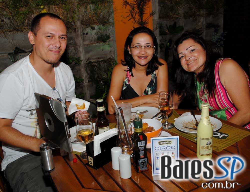 Jordão Bar ofereceu Happy Hour com chope gelado e petiscos Jordão Bar ofereceu Happy Hour com chope gelado e petiscos