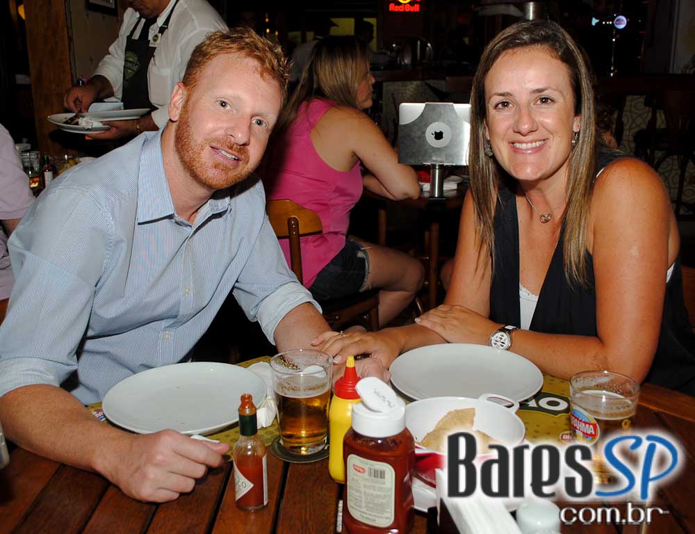 Jordão Bar ofereceu Happy Hour com chope gelado e petiscos Jordão Bar ofereceu Happy Hour com chope gelado e petiscos