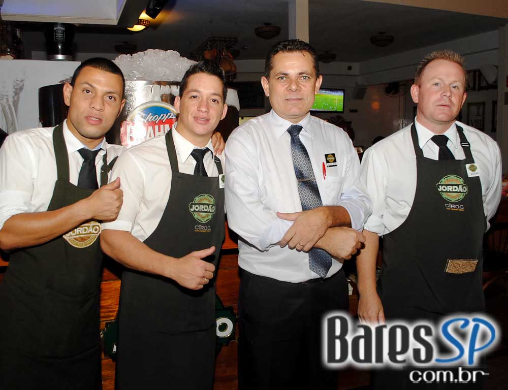 Jordão Bar ofereceu Happy Hour com chope gelado e petiscos Jordão Bar ofereceu Happy Hour com chope gelado e petiscos