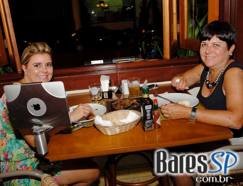 Jordão Bar ofereceu Happy Hour com chope gelado e petiscos Jordão Bar ofereceu Happy Hour com chope gelado e petiscos