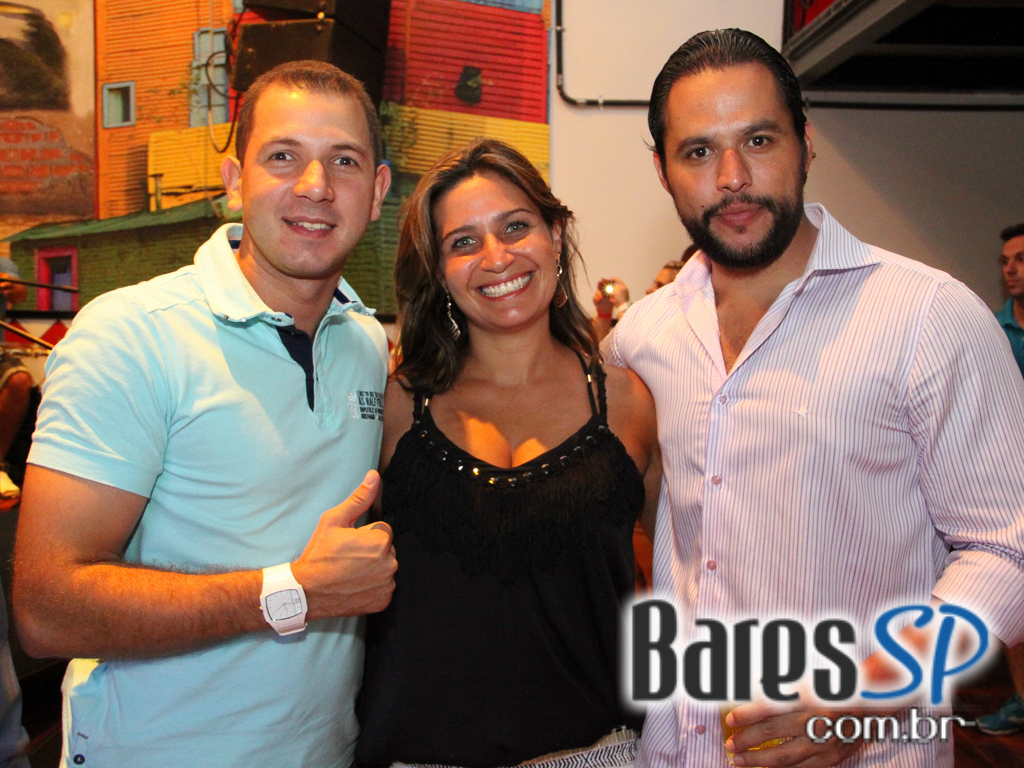 Boteco da Villa inaugurou neste domingo com muito samba e pagode Boteco da Villa inaugurou neste domingo com muito samba e pagode