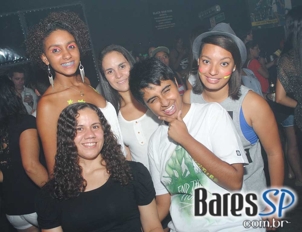 Festa Glow Party com participação de Scheila Carvalho na The L Festa Glow Party com participação de Scheila Carvalho na The L