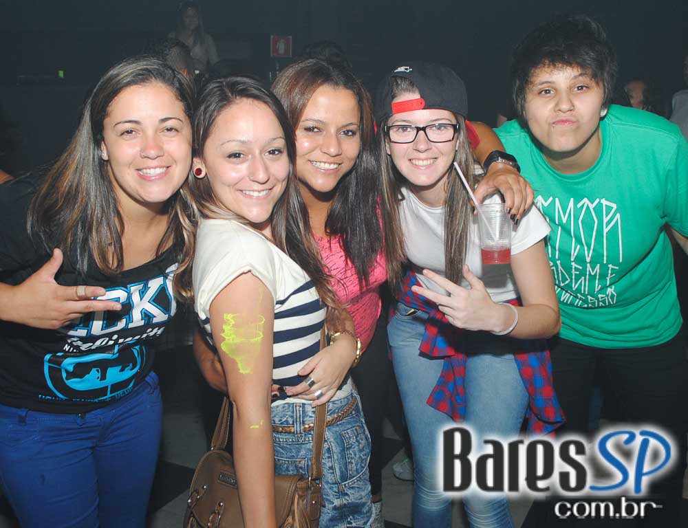 Festa Glow Party com participação de Scheila Carvalho na The L Festa Glow Party com participação de Scheila Carvalho na The L