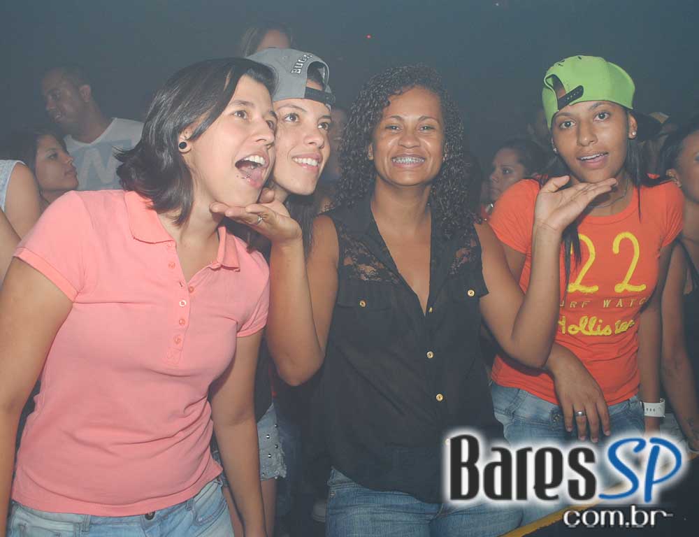 Festa Glow Party com participação de Scheila Carvalho na The L Festa Glow Party com participação de Scheila Carvalho na The L