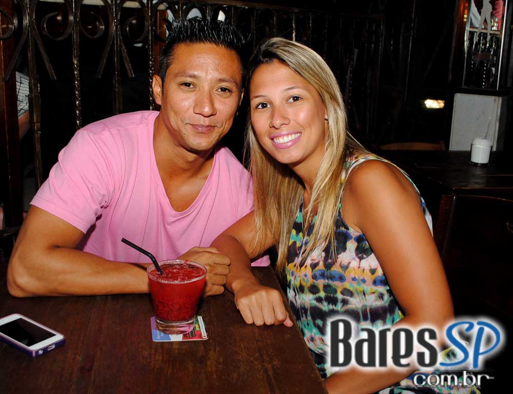 Salve Jorge Bar Itaim ofereceu Galetinho na Brasa e cervejas para o happy hour Salve Jorge Bar Itaim ofereceu Galetinho na Brasa e cervejas para o happy hour