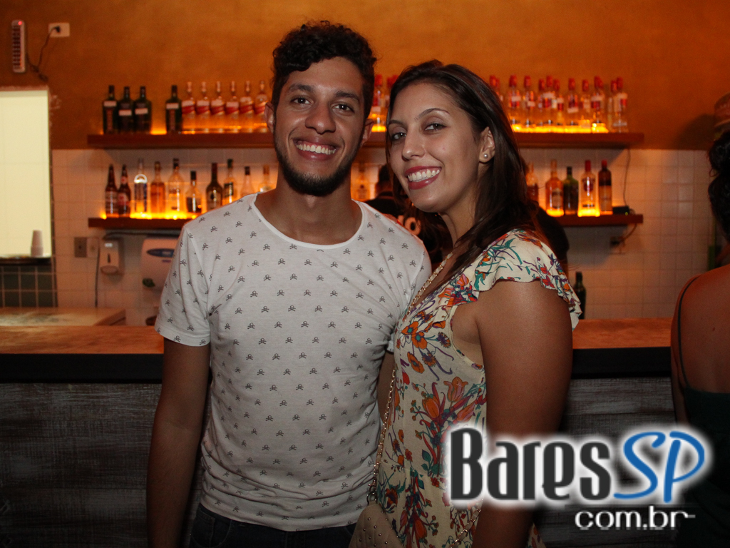 Elba Ramalho se apresentou no palco do Canto da Ema e homenageou Dominguinhos Elba Ramalho se apresentou no palco do Canto da Ema e homenageou Dominguinhos