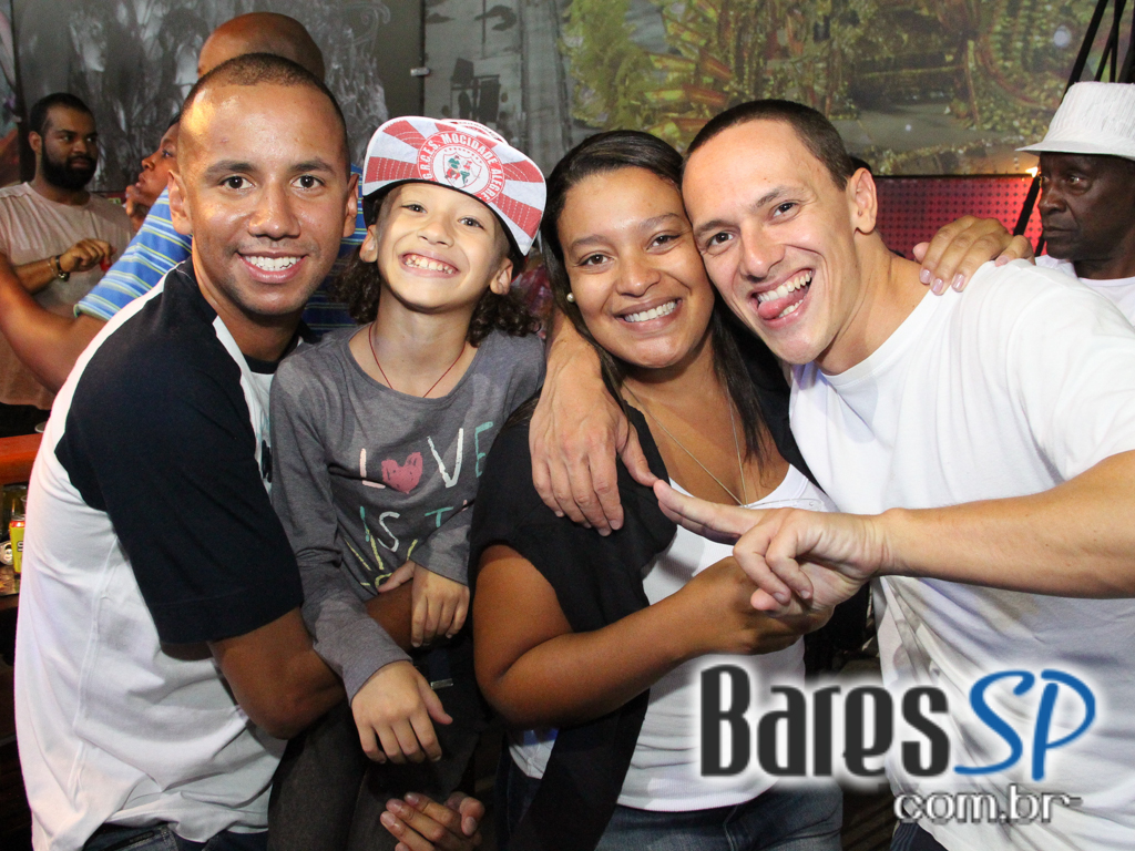 G.R.C. Escola de Samba Mocidade Alegre realizou ensaio geral em sua quadra no sábado G.R.C. Escola de Samba Mocidade Alegre realizou ensaio geral em sua quadra no sábado