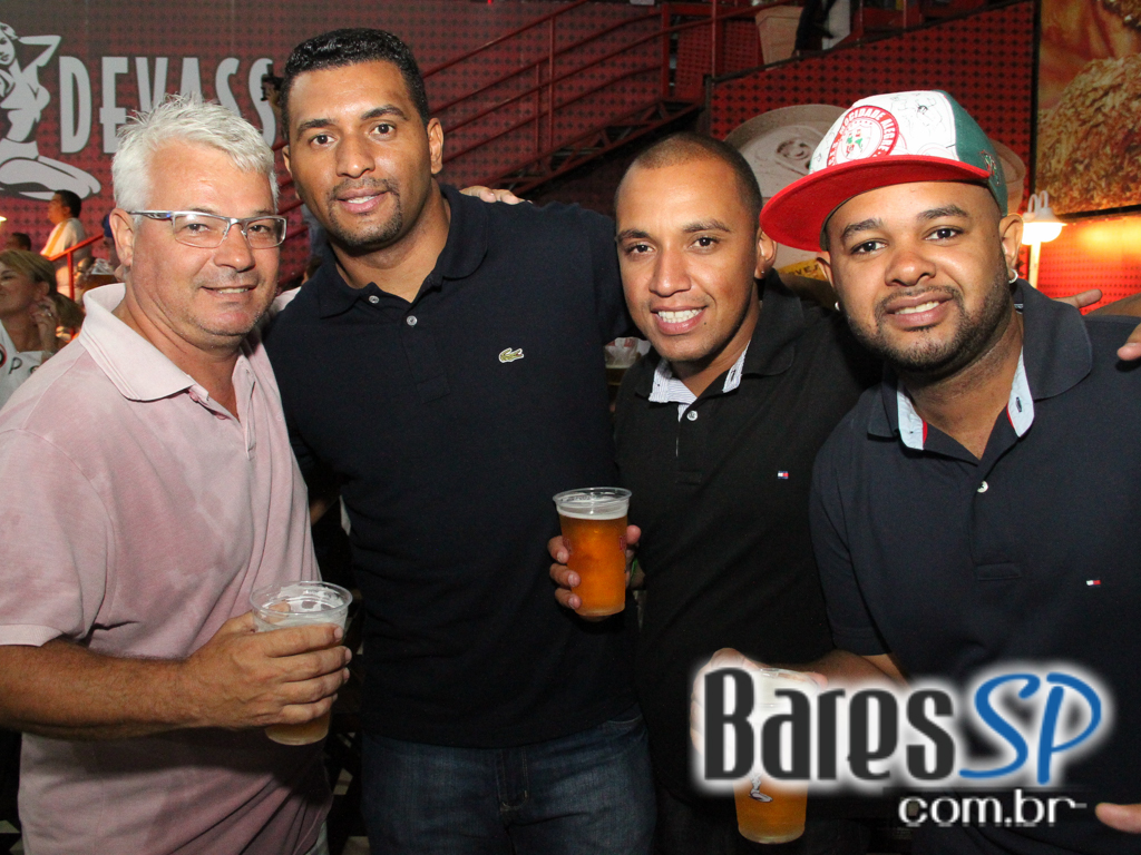 G.R.C. Escola de Samba Mocidade Alegre realizou ensaio geral em sua quadra no sábado G.R.C. Escola de Samba Mocidade Alegre realizou ensaio geral em sua quadra no sábado