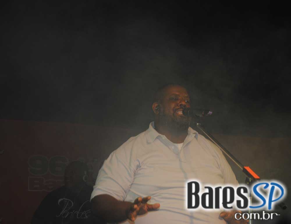 Péricles estreou happy hour Jun Daiti com show no Santa Aldeia Péricles estreou happy hour Jun Daiti com show no Santa Aldeia