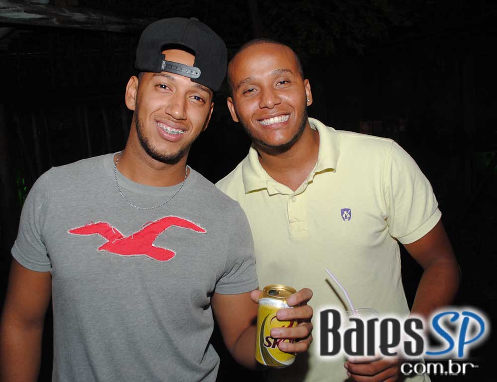 Péricles estreou happy hour Jun Daiti com show no Santa Aldeia Péricles estreou happy hour Jun Daiti com show no Santa Aldeia