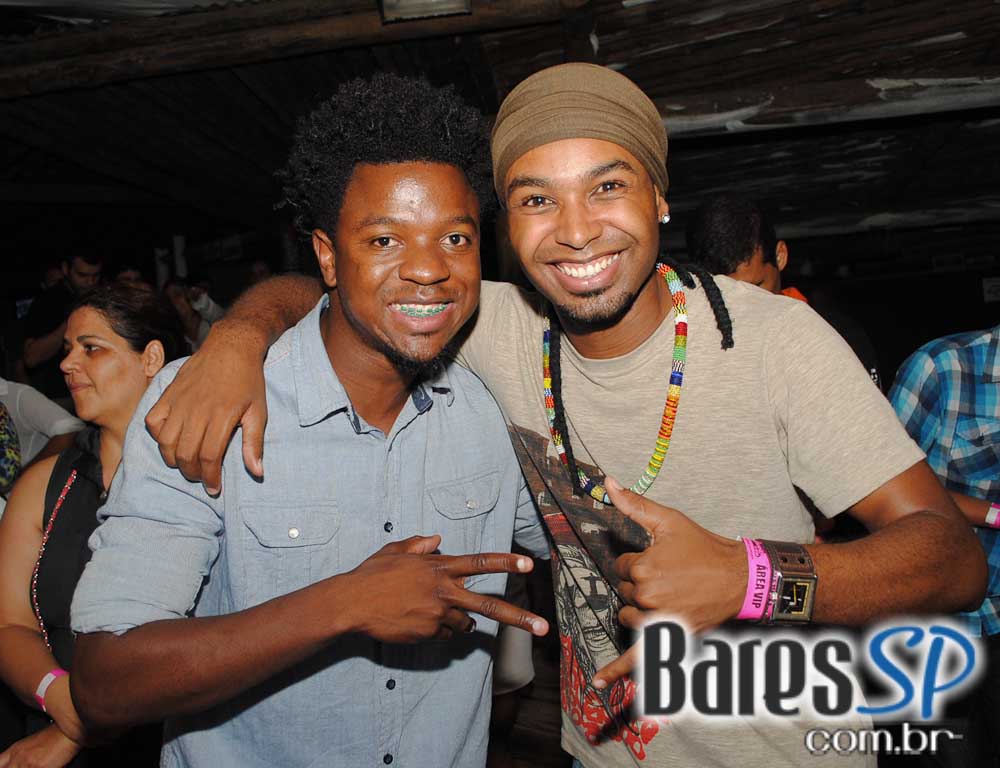 Péricles estreou happy hour Jun Daiti com show no Santa Aldeia Péricles estreou happy hour Jun Daiti com show no Santa Aldeia