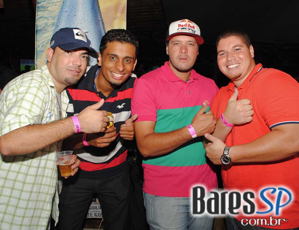 Péricles estreou happy hour Jun Daiti com show no Santa Aldeia Péricles estreou happy hour Jun Daiti com show no Santa Aldeia