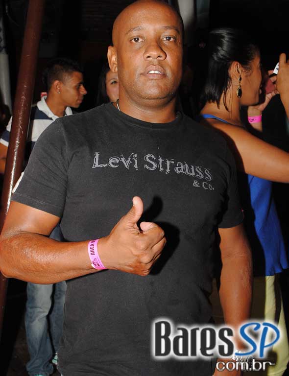 Péricles estreou happy hour Jun Daiti com show no Santa Aldeia Péricles estreou happy hour Jun Daiti com show no Santa Aldeia