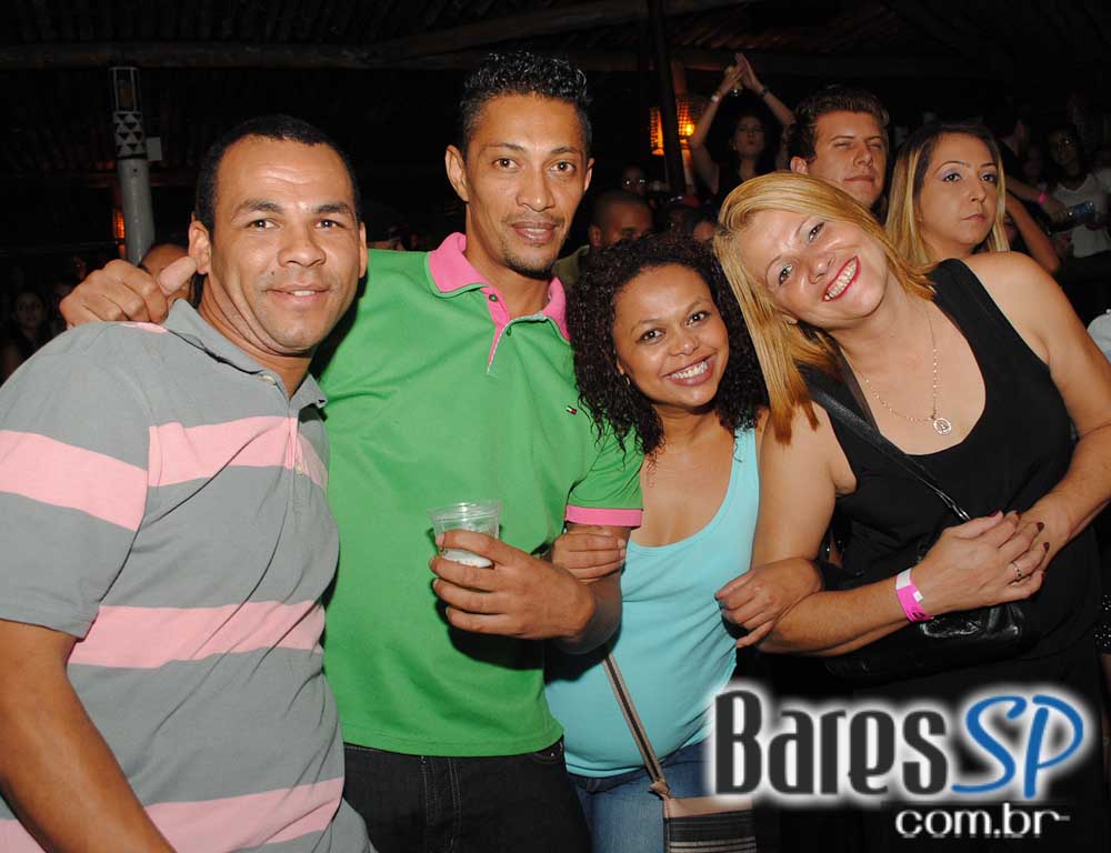 Péricles estreou happy hour Jun Daiti com show no Santa Aldeia Péricles estreou happy hour Jun Daiti com show no Santa Aldeia